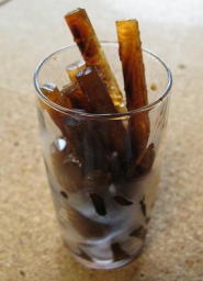 �ϔM�O���X�Ƀx�g�i���R�[�q�[�ō�����X�������